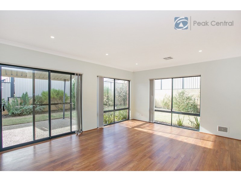 9 Spruce Terrace, Aubin Grove WA 6164