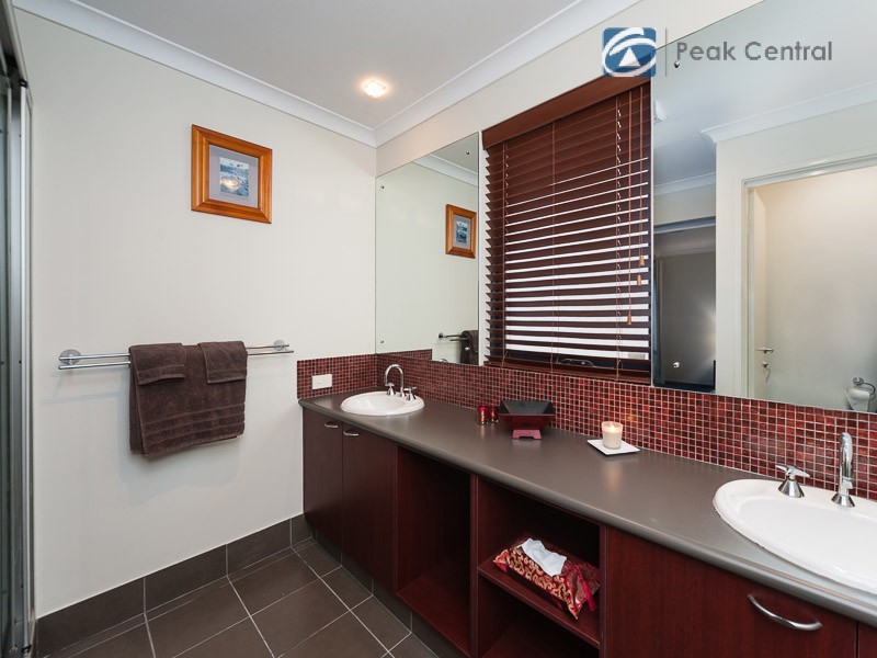 2 Kinship Way, Atwell WA 6164