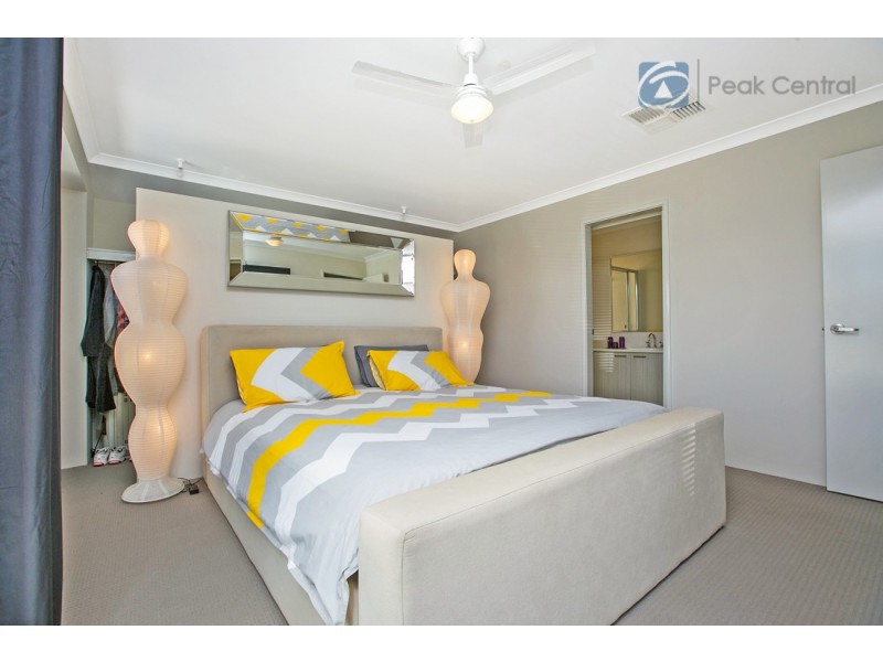 8 Blossom Chase, Aubin Grove WA 6164