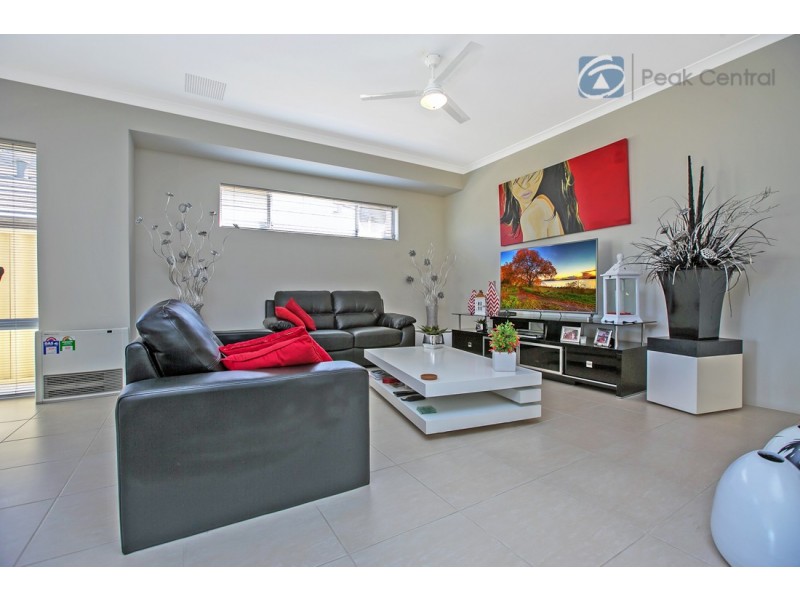 8 Blossom Chase, Aubin Grove WA 6164