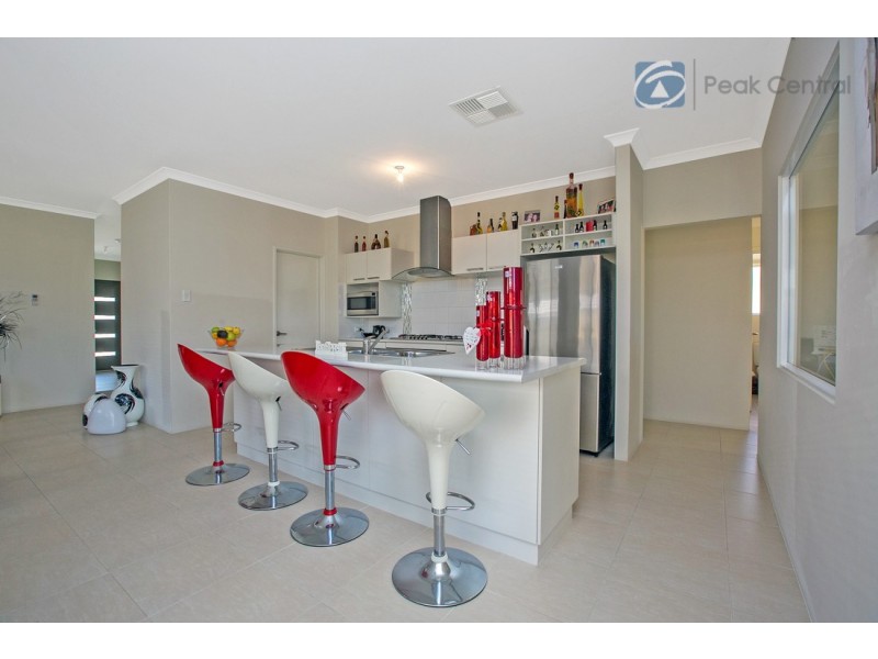 8 Blossom Chase, Aubin Grove WA 6164