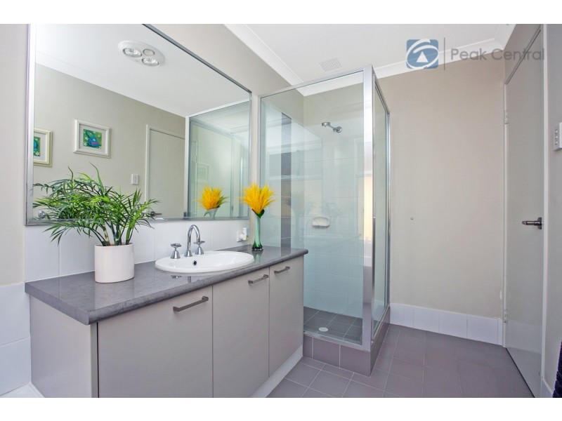 8 Blossom Chase, Aubin Grove WA 6164