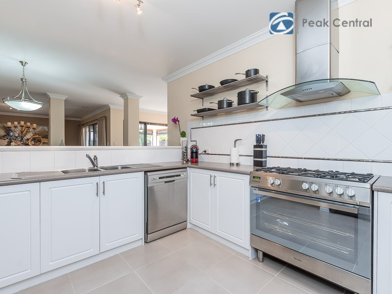 19 Kinloch Pass, Aubin Grove WA 6164