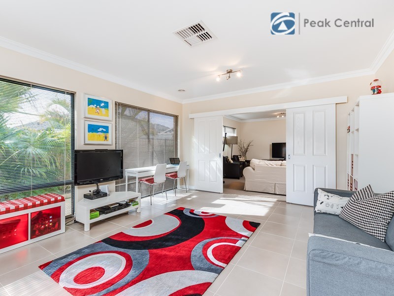 19 Kinloch Pass, Aubin Grove WA 6164