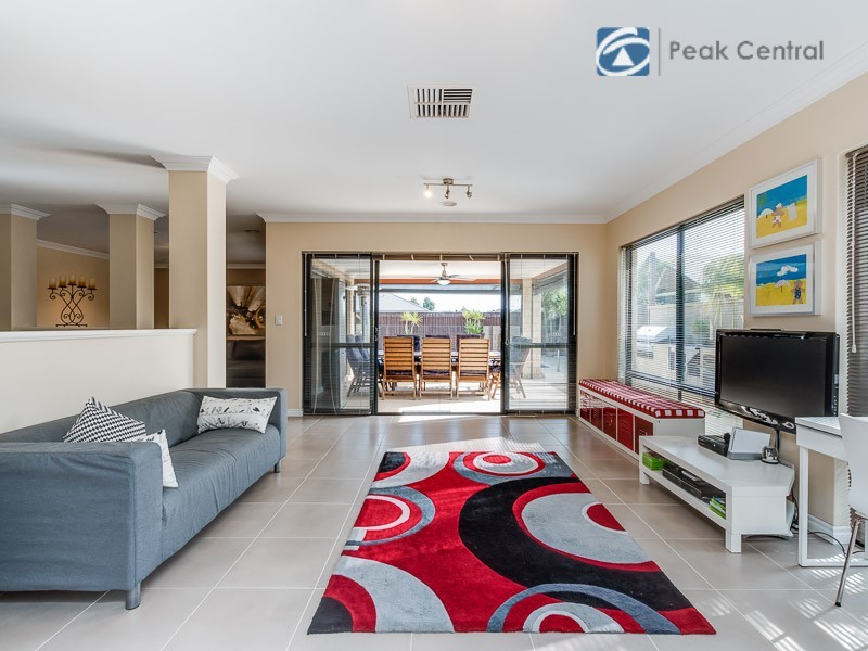 19 Kinloch Pass, Aubin Grove WA 6164