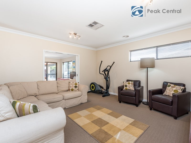 19 Kinloch Pass, Aubin Grove WA 6164