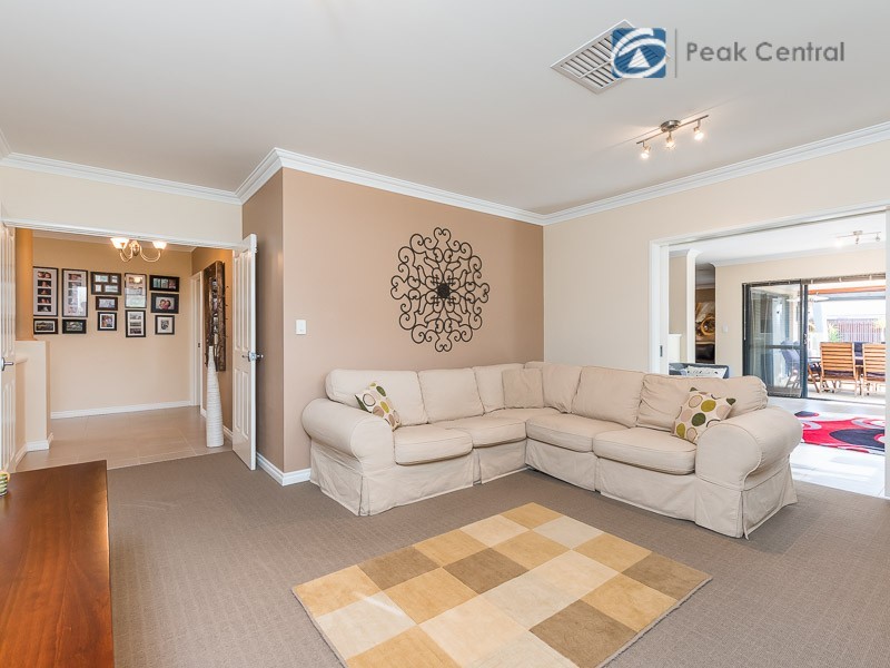 19 Kinloch Pass, Aubin Grove WA 6164