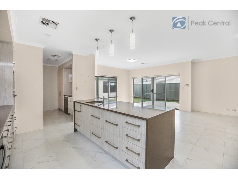 36 Davenport Approach, Wandi WA 6167