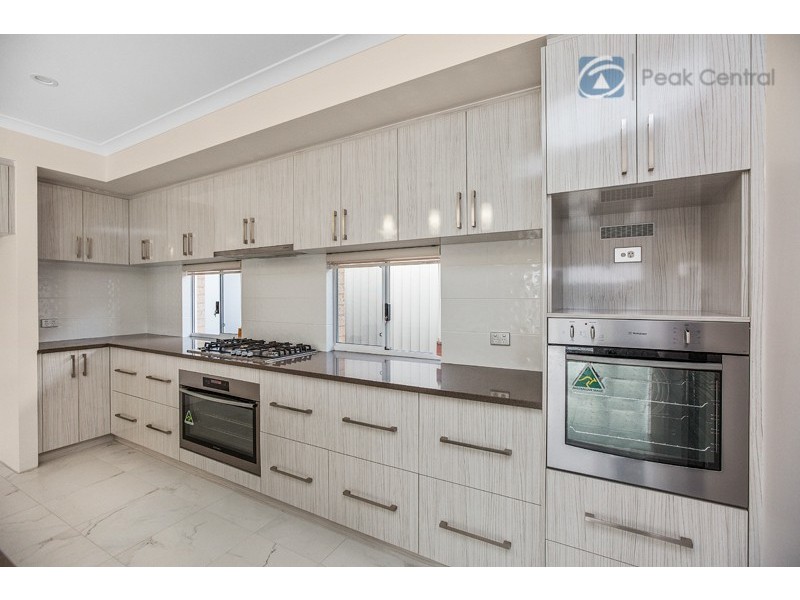 36 Davenport Approach, Wandi WA 6167