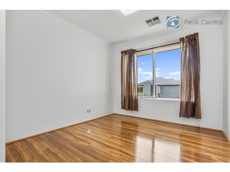 36 Davenport Approach, Wandi WA 6167