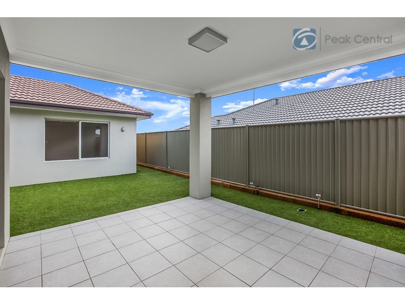36 Davenport Approach, Wandi WA 6167