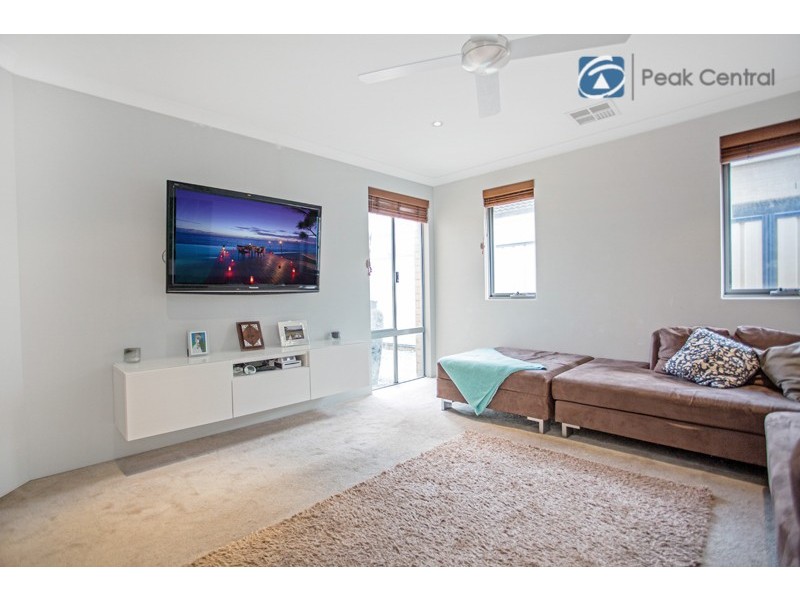 13 Gadsden Terrace, Success WA 6164