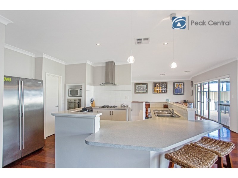 13 Gadsden Terrace, Success WA 6164