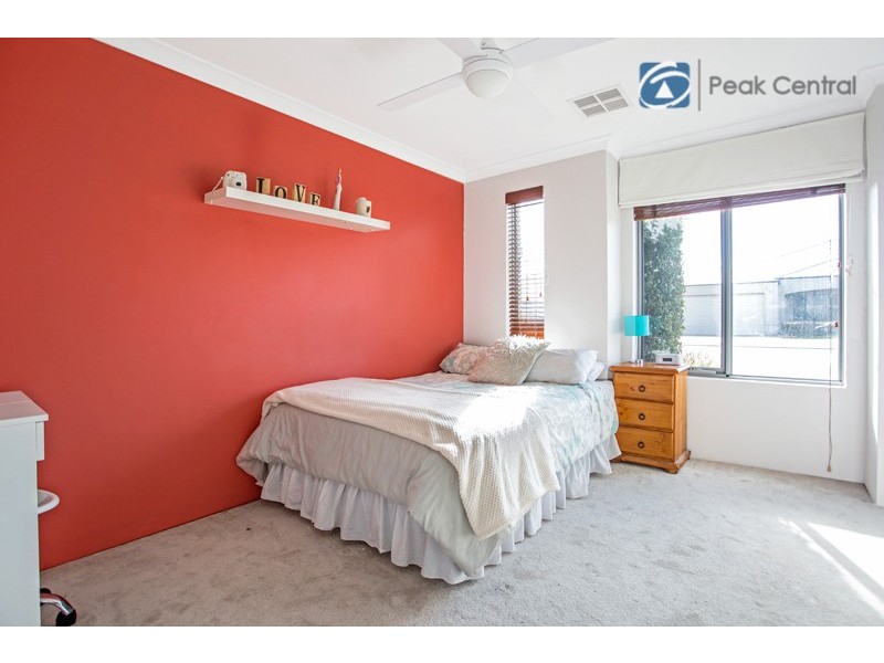 13 Gadsden Terrace, Success WA 6164