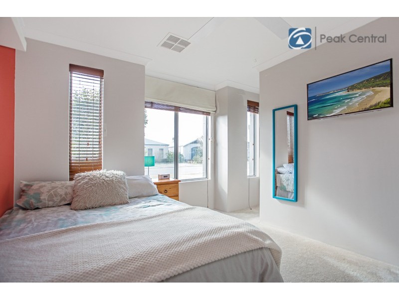 13 Gadsden Terrace, Success WA 6164