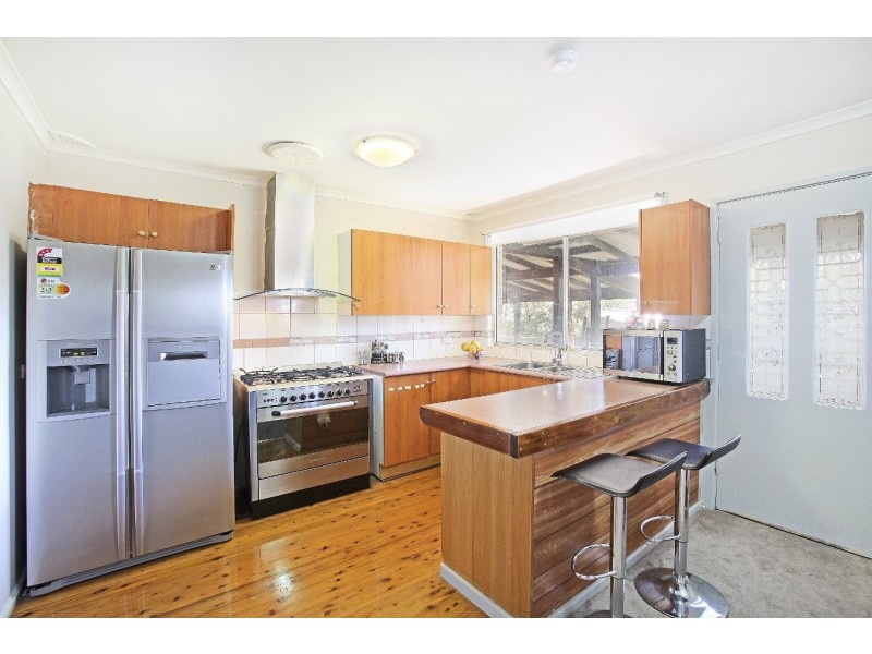 6 Emex Place, Macquarie Fields NSW 2564