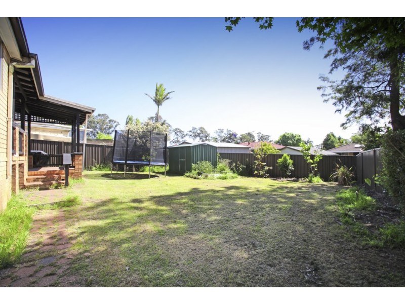 6 Emex Place, Macquarie Fields NSW 2564