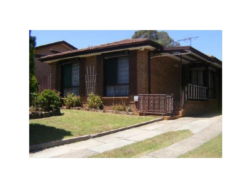 11 Maserati Drive, Ingleburn NSW 2565