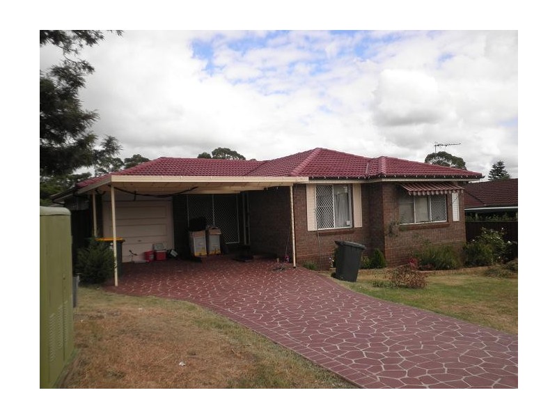 6 Lancia Drive, Ingleburn NSW 2565