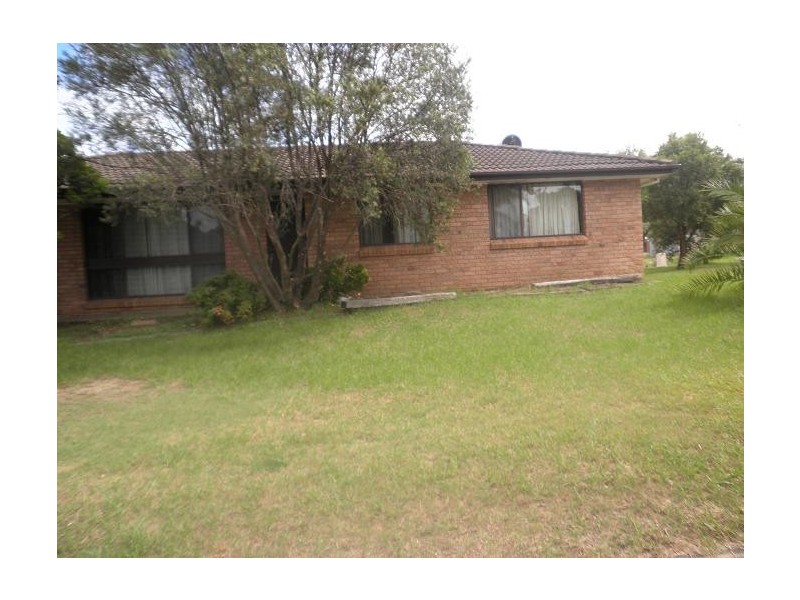 14 Monckton Place, Glenfield NSW 2167