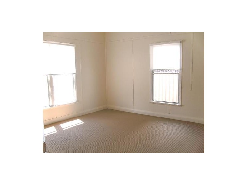 1/37 Owen Stanley Road, Glenfield NSW 2167