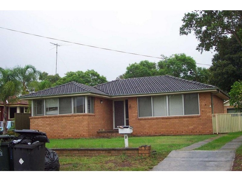 9 Brooks Street, Macquarie Fields NSW 2564
