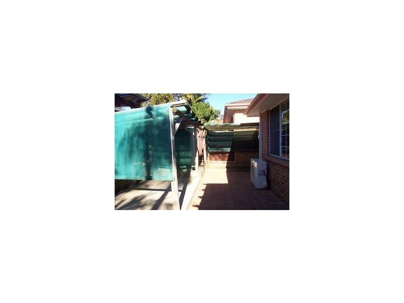 2/221 Oxford Road, Ingleburn NSW 2565
