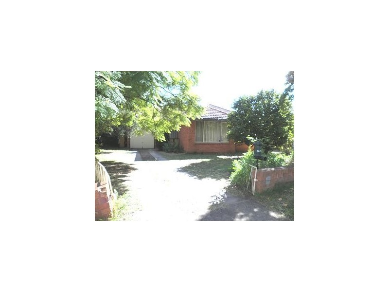 2 Gloucester Street, Macquarie Fields NSW 2564