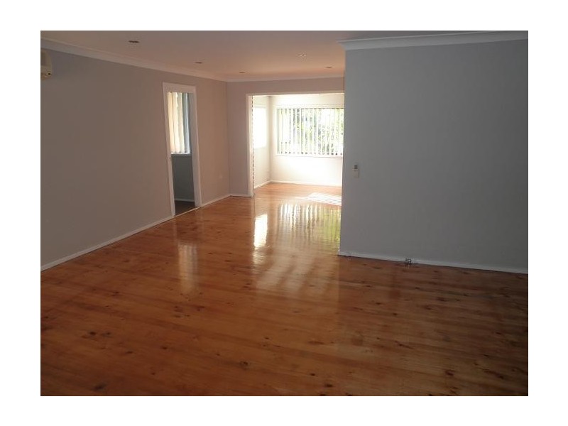 52 Harrow Road, Glenfield NSW 2167