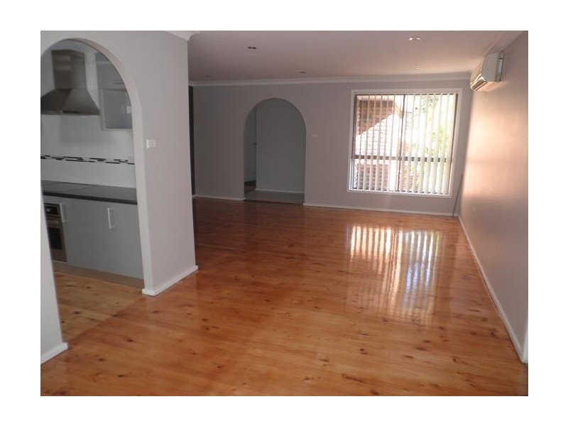 52 Harrow Road, Glenfield NSW 2167