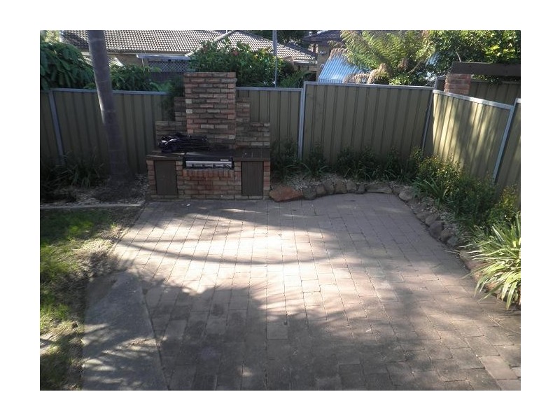 52 Harrow Road, Glenfield NSW 2167