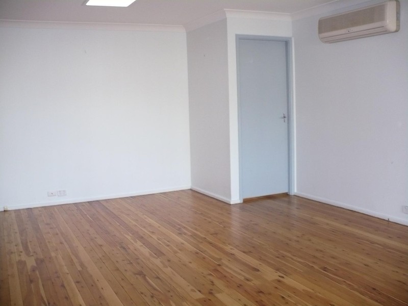 16 Clover Place, Macquarie Fields NSW 2564