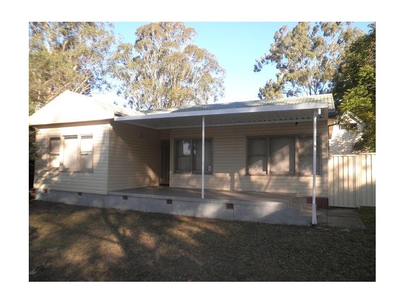 123 Parliament Road, Macquarie Fields NSW 2564