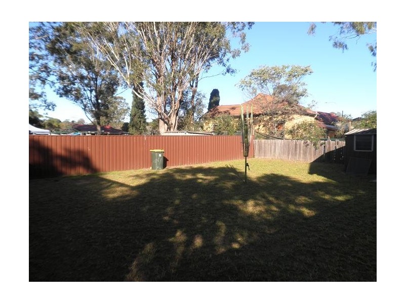 123 Parliament Road, Macquarie Fields NSW 2564