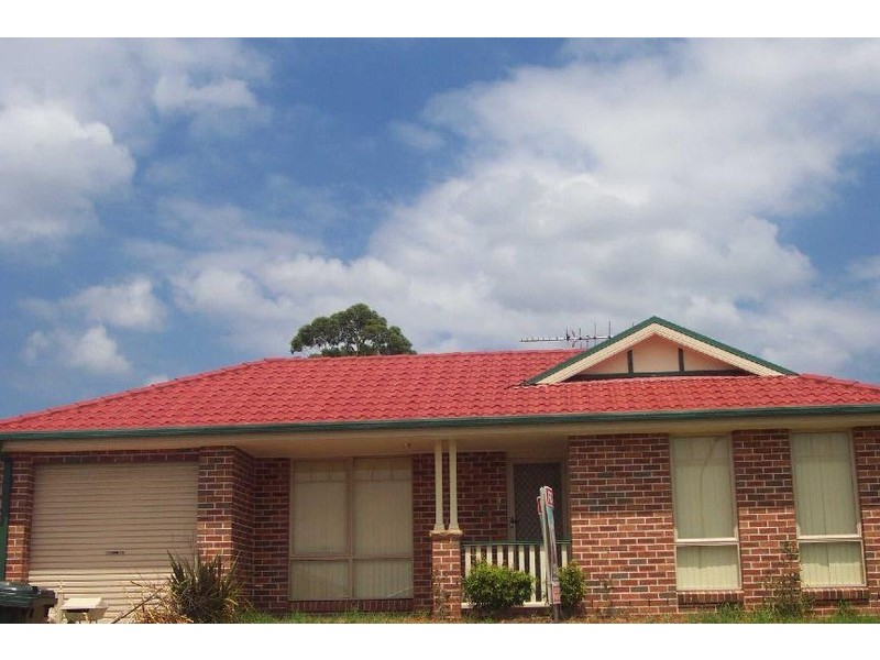 8 Norman Dunlop Crescent, Minto NSW 2566