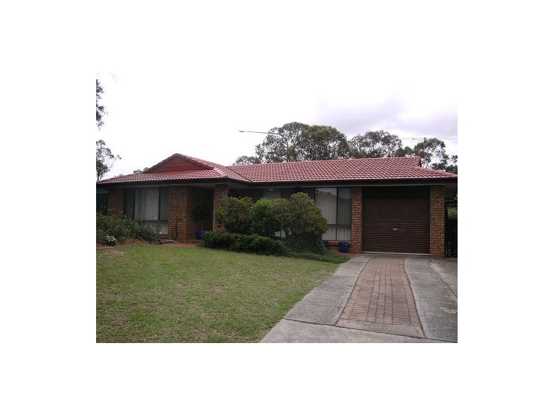 1 Malachite Road, Eagle Vale NSW 2558