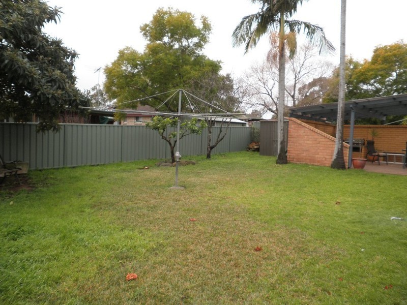 47 Campbellfield Avenue, Bradbury NSW 2560