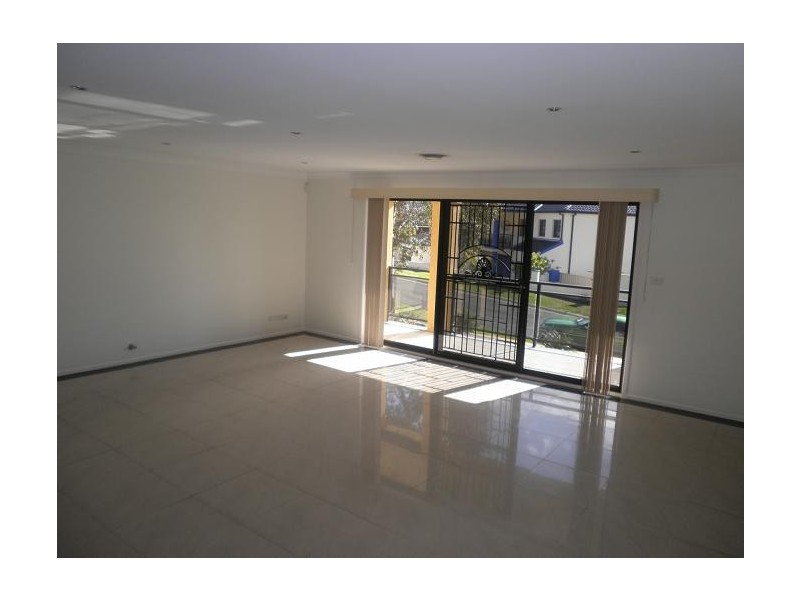 9 Turner Place, Casula NSW 2170