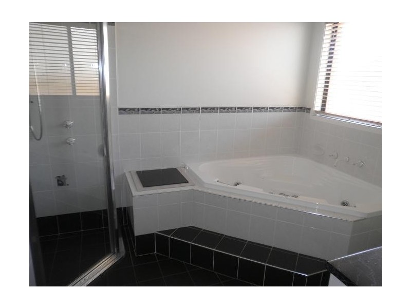 9 Turner Place, Casula NSW 2170