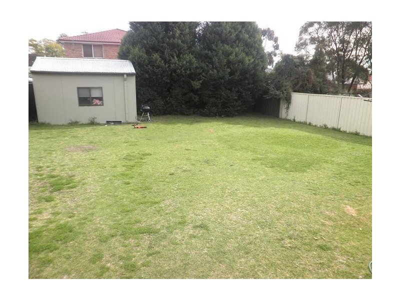 3 Ivanhoe Street, Ingleburn NSW 2565