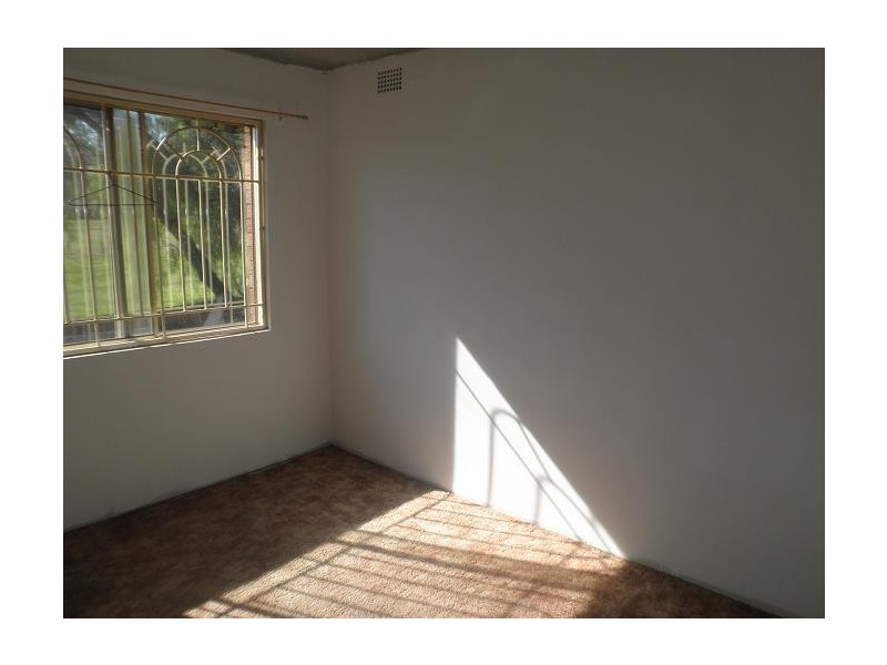 11/2-4 Foreman Street, Glenfield NSW 2167