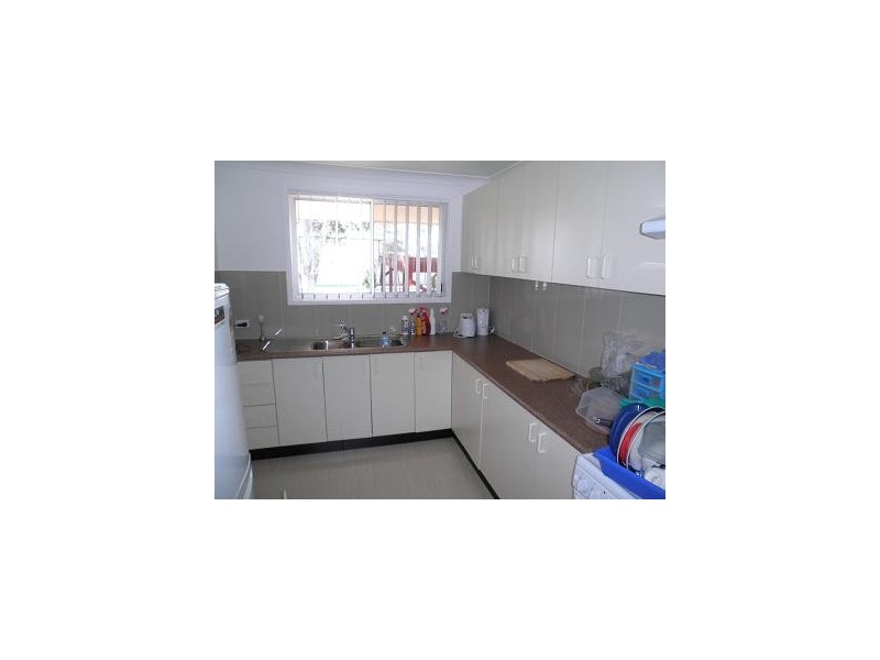 63 Evelyn Street, Macquarie Fields NSW 2564
