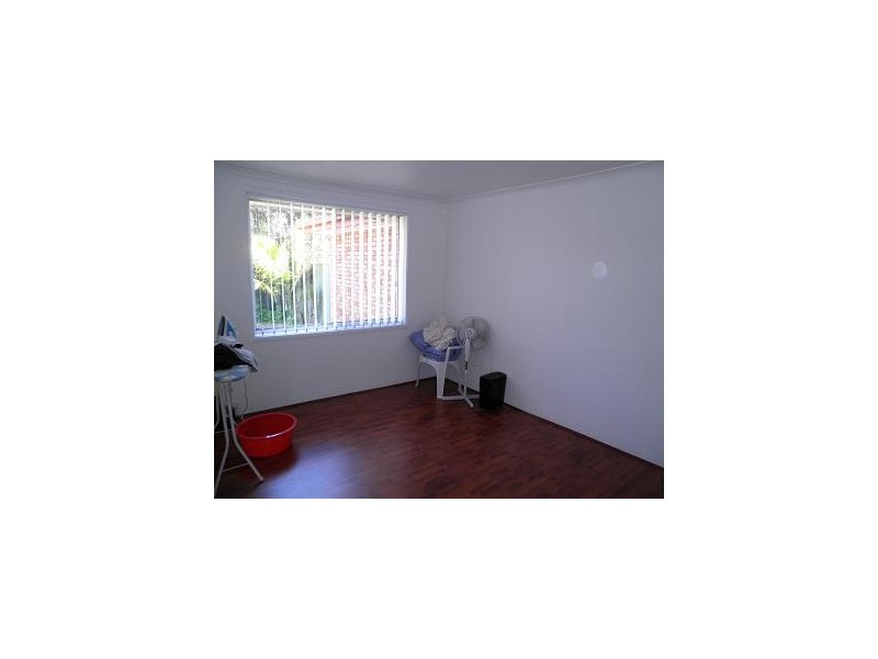 63 Evelyn Street, Macquarie Fields NSW 2564