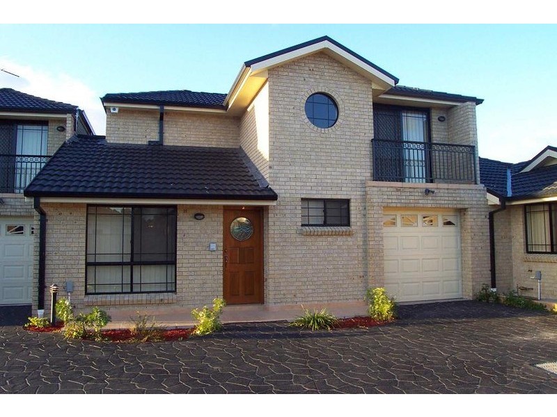 3/13-15 Fields Road, Macquarie Fields NSW 2564
