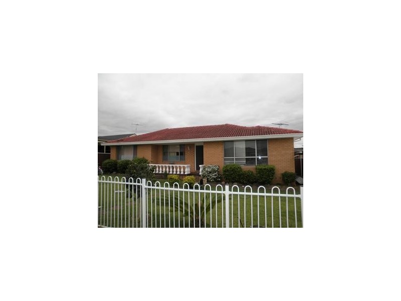 54 First Avenue, Macquarie Fields NSW 2564
