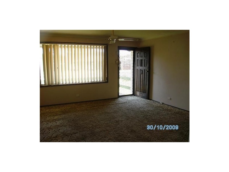 182 Harrow Road, Glenfield NSW 2167