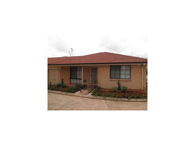 2/89 Minto Road, Minto NSW 2566
