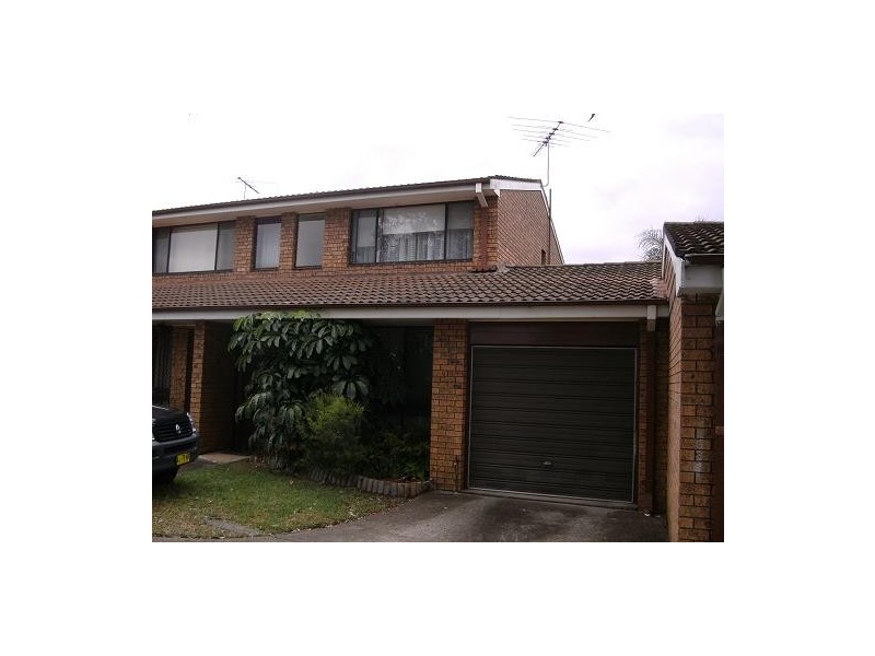 5/201 Harrow Road, Glenfield NSW 2167