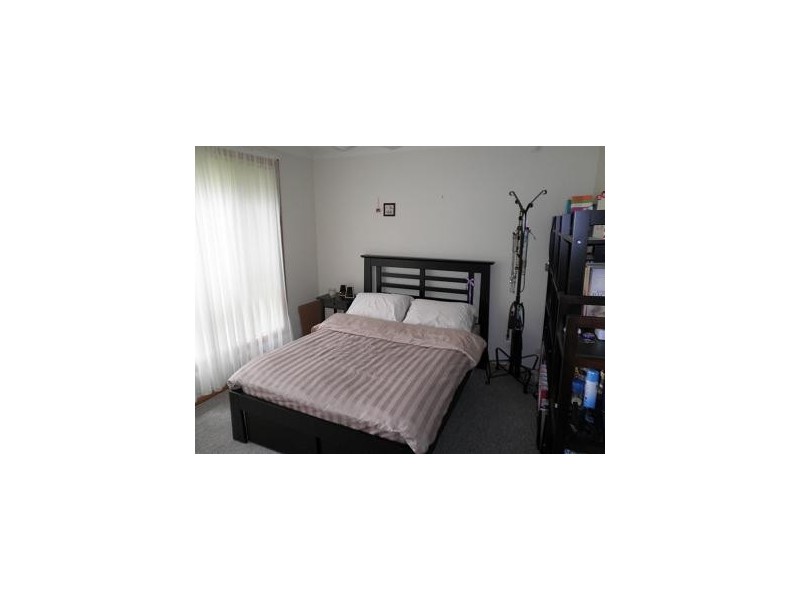 2/7 Burns Avenue, Macquarie Fields NSW 2564