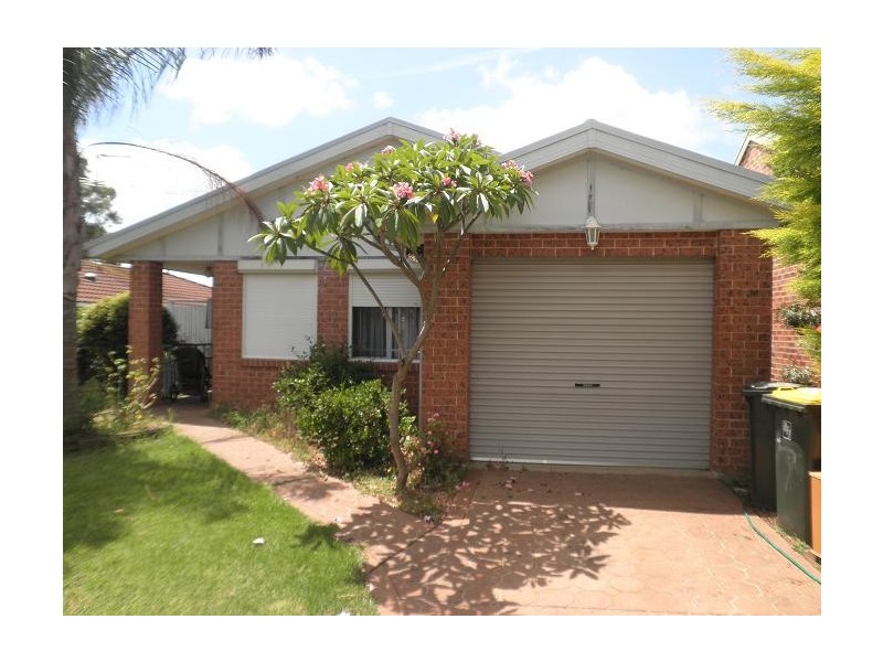 7 Gardenia Place, Macquarie Fields NSW 2564